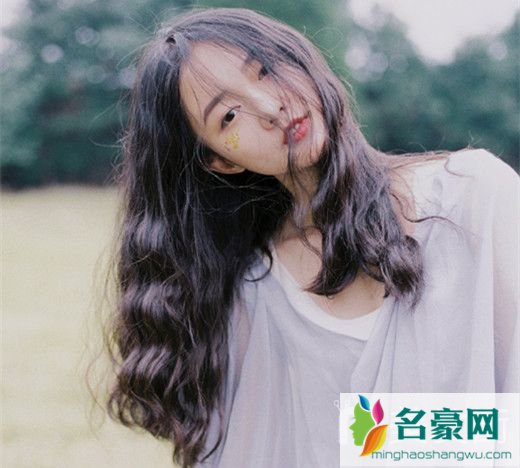 网红发型女中长发_最火网红同款发型图片2