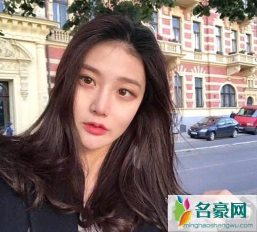 网红发型女中长发_最火网红同款发型图片4