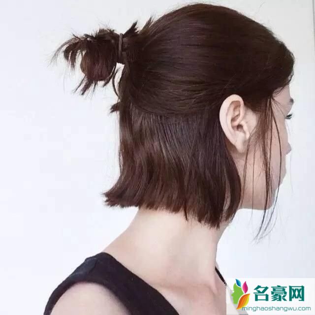 长相一般的女生适合发型：丸子头