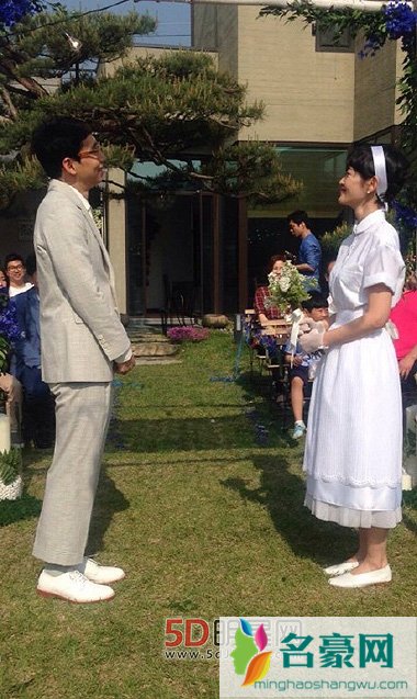 韩演员奉太奎与小2岁女友结婚 妻子已怀孕8周