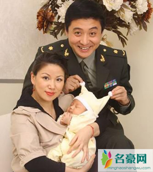 周炜和他老婆妻子儿子 周炜的老婆的生活照