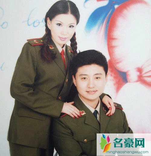 周炜和他老婆妻子儿子 周炜的老婆的生活照