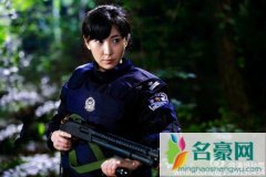 孙岚现任老公叶少明资料简介 特警力量孙岚剧照凸点露胸