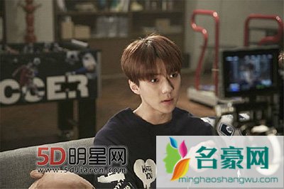 EXO正规2辑《EXODUS》预售破50多万张 网络剧《我邻居是EXO》9日首播