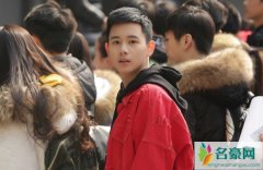 赵今麦祼体是怎么回事 赵今麦胡先煦吻照曝光两人是情侣吗