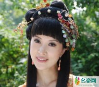 金巧巧适合演公主 长得那么显老还好意思不像农村人