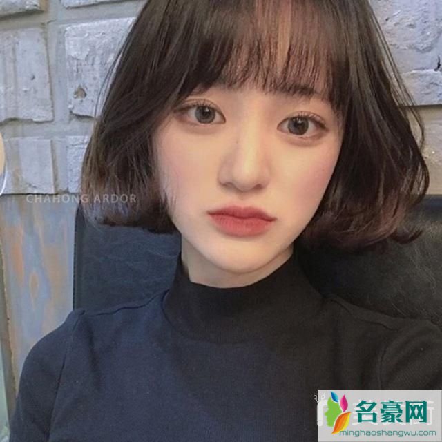 2019最流行的短发女生齐腮短发发型图片6