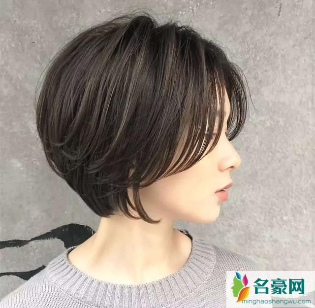 50岁女人显气质发型：精致优雅型短发发型3