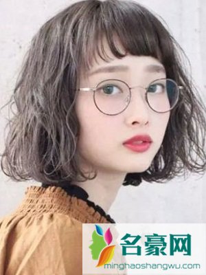 2019女生流行发型_2019最美的减龄发型图片长发短发5