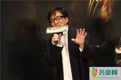 成龙原名叫什么 成龙原名叫陈港生成龙儿子为什么姓房