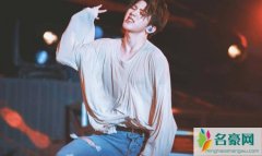 蔡徐坤照片最新2019 蔡徐坤吻女友是怎么回事