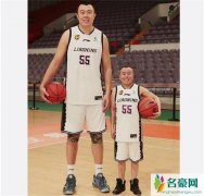 潘长江和韩德君同框 网友：这是潘长江和潘长江Plus！