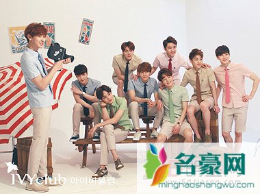 EXO IVYCLUB夏季画报公开 展现清新学长范