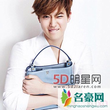 韩超人气男团EXO拍情人节画报 展现可爱纯净与调皮