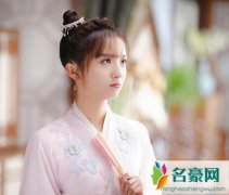 小女霓裳是改编的小说吗？小女霓裳和小女花不弃什么关系