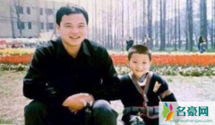 黄子韬爸爸去世是怎么回事 黄子韬爸爸突然离世揭露他的死因