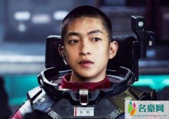 屈楚萧被扒黑料 才刚走红就被扒出惊人丑料屈楚萧要凉
