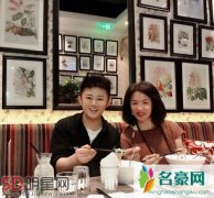 金星养子在学校被同学挖苦 你妈以前是男人