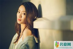 张小斐泳装大秀身材 喜剧界最美女演员