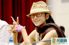 杨丽萍多少人搞过 杨丽萍情史揭秘竟然男徒弟都不放过