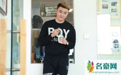王小浪个人资料最新消息 网红王小浪在哪里播真名叫什么怎么火的
