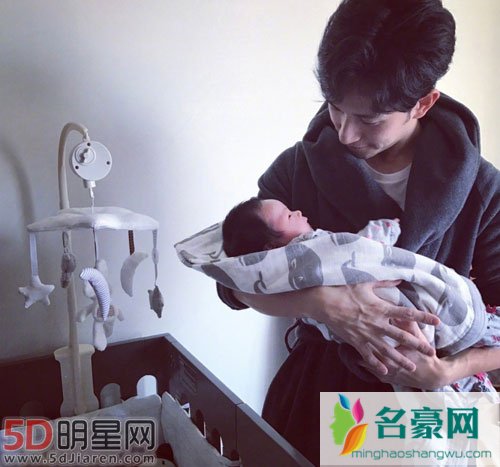 刘洲成妻子发文离婚 原因叫人大骂渣男 