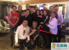 吴秀波近照曝光状态不错 有个地方却出卖了他在强颜欢笑