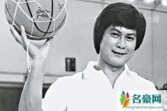 邓光荣老婆严珍纳年轻照片 邓那么帅一直无绯闻,夫妻恩爱忠义一生