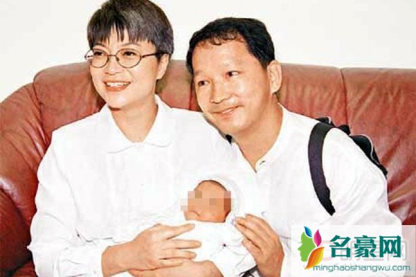 廖文哲女装变性照片 廖启智多个女儿也挺好的啊