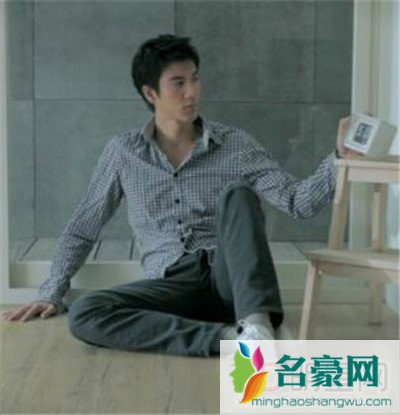 王力宏现在怎么不火了 有人说他是江郎才尽,我偏说他是厚积薄发