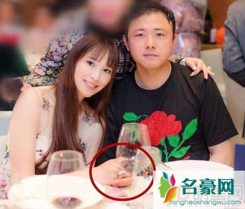 吴佩慈结婚了吗 想入豪门无奈人家不给进?