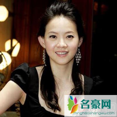 曾志伟的女儿曾咏仪? 肯定又是被下药迷奸生的?