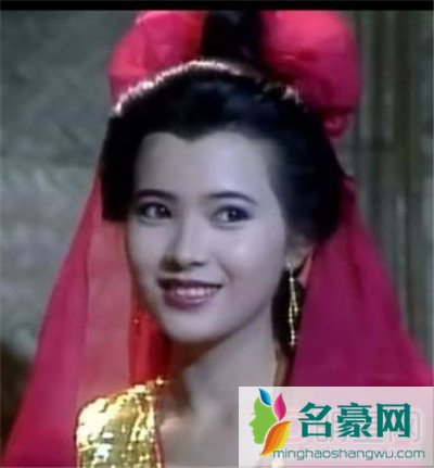 蓝洁瑛八字命理分析 年轻时候也是香港纯天然的美女无可挑剔