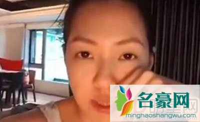小s家暴是真的吗 挺可怜的,生了三个还挨打要是一般人早离了
