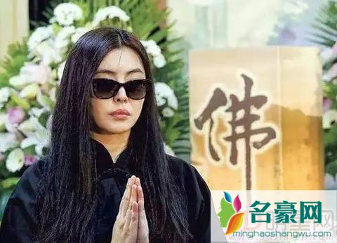 王祖贤结婚了吗 在那个没有美颜没有p图的年代真的太美了