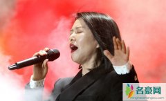 谭维维花臂还能上春晚 谭维维家庭背景厉害吗为什么能上春晚