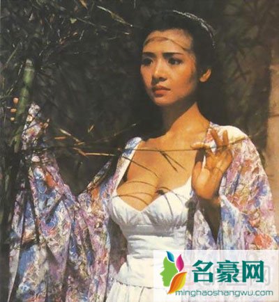 叶子媚徐锦江吃奶视频 那年的波霸女神只是用了替身