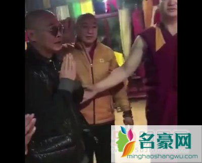 55岁的李连杰绝对得了艾滋病吗? 全身瘫痪的最新病情消息