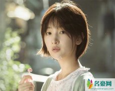 周冬雨被曝恋情 影后小黄鸭谈师生恋神秘圈外男友竟是帅气老师