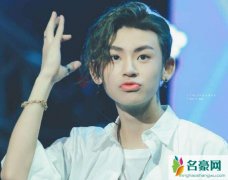 小鬼疑似公布恋情 疑似害怕掉粉火速秒删恩爱贴引发热议