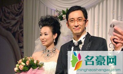 吴启华向石洋子求婚 吴启华与太太妻子石洋子婚礼