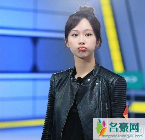 杨紫抱怨粉丝不接机 演技增长口碑一路飘红