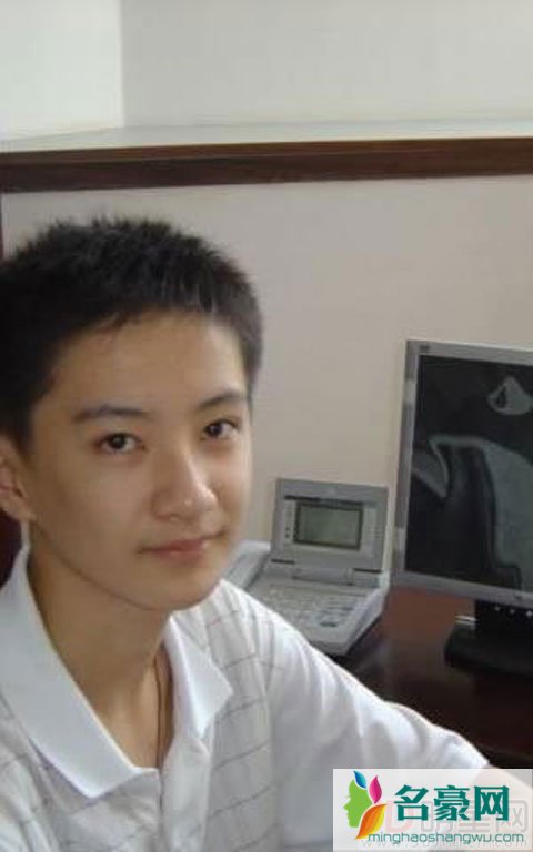 李瑞童星出道红遍全国 如今退出娱乐圈成学霸