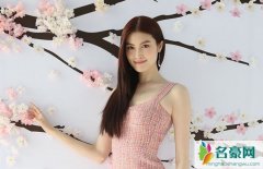 何穗真空走秀照片 为上位上演凸点诱惑