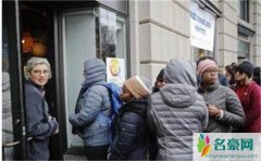 美国街头成难民营 近百万公务员排队领取免费食物真相曝光