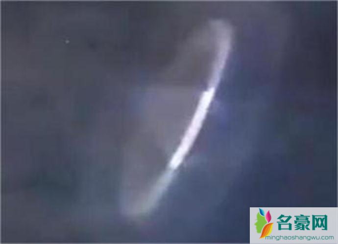 澳洲夜空神秘光圈极似UFO 