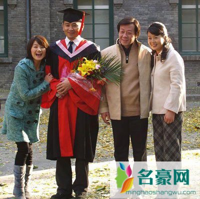 寇世勋大小老婆照片 演员寇世勋的两个老婆