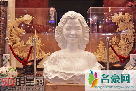 邓丽君遗物被当做垃圾打包在路边 歌迷感慨不能心安