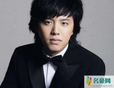 蒙面唱将赛车小子是谁 赛车小子一个动作暴露真实身份