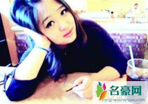 李连杰两个女儿命运不同 黄秋燕女儿李连杰无探望